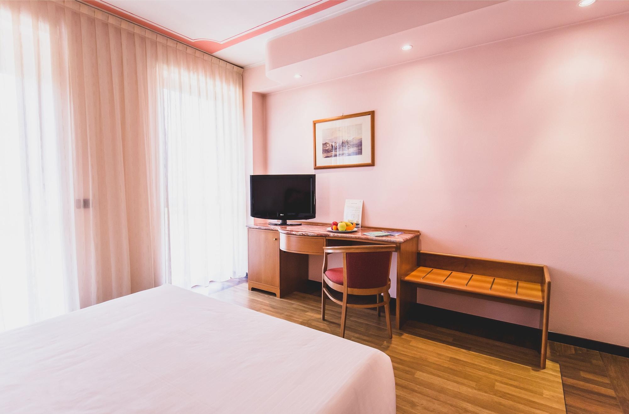 La Fonte Hotel Ome Ngoại thất bức ảnh