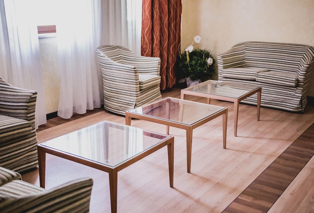 La Fonte Hotel Ome Ngoại thất bức ảnh