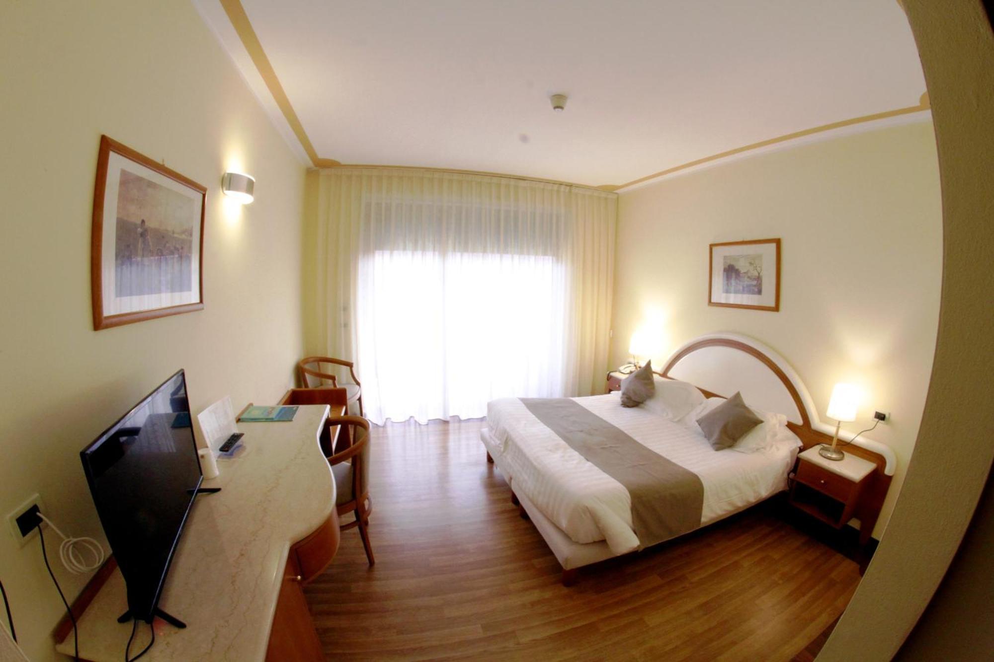 La Fonte Hotel Ome Ngoại thất bức ảnh