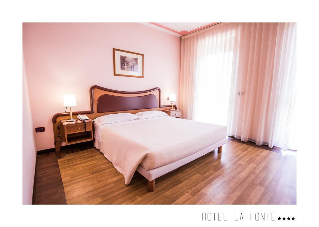 La Fonte Hotel Ome Ngoại thất bức ảnh