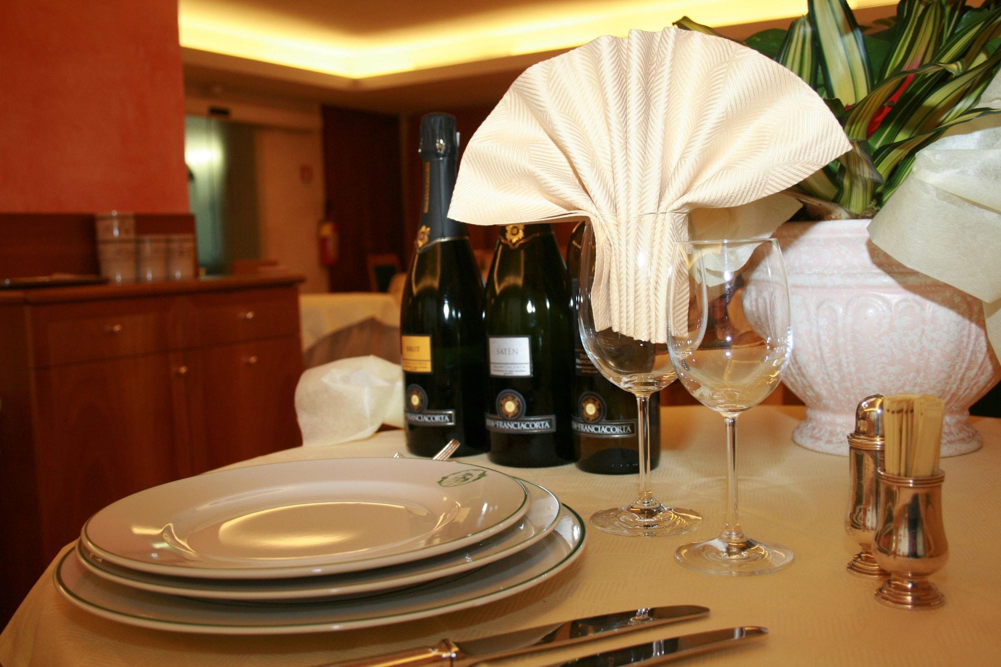La Fonte Hotel Ome Ngoại thất bức ảnh